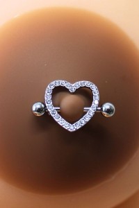 Copricapezzoli piercing a forma di cuore con diamanti finti