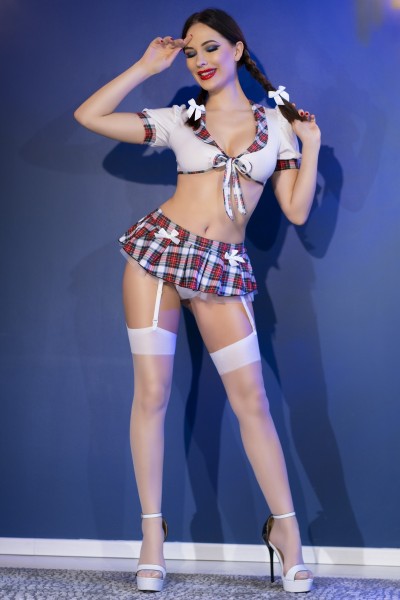 Travestimento da scolaretta con accessori